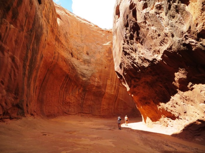 The nice stroll back to the highway.