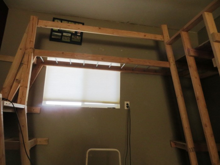 A look at the Monkey Bars that connect the two walls.