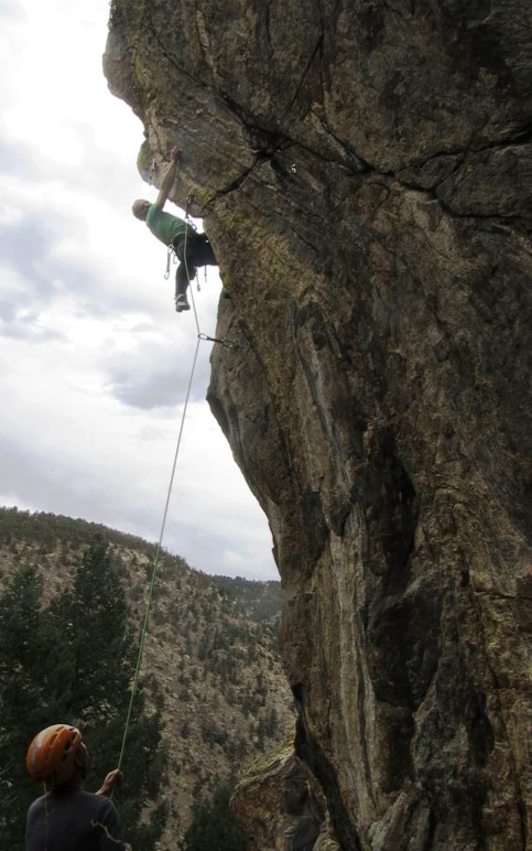 The rock on the arête is outstanding, with beige quartzite intrusions reminiscent of Yosemite’s Tuolumne Meadows. The line offers true arête climbing, with many slaps and heel hooks.